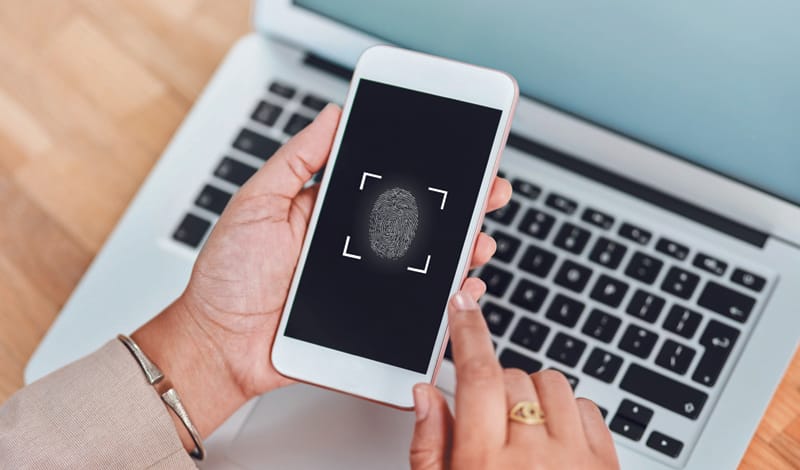 حماية حساباتك على السوشيال ميديا: نصائح وأدوات فعالة 3 كلمة مرور لمرة واحدة، معاملات آمنة