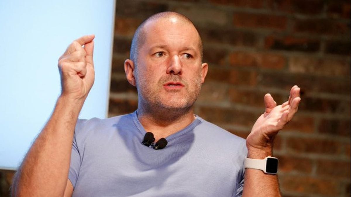 المصمم الشهير جوني آيف