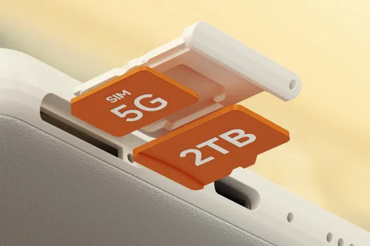 Boox P6 Pro: قارئ ذكي بحجم الهاتف يدعم التعليم والإنتاجية