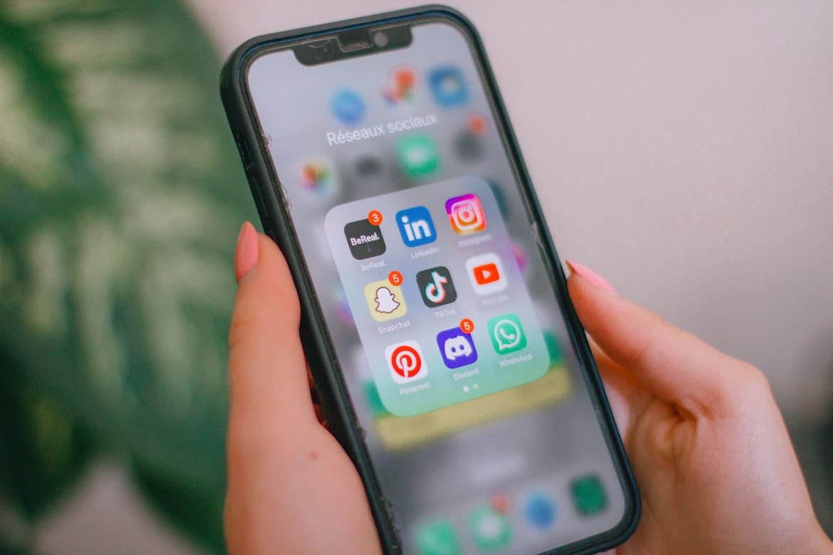 يوتيوب تُشدد الرقابة على محتوى الألعاب والمراهنات بدءًا من نوفمبر 2025
