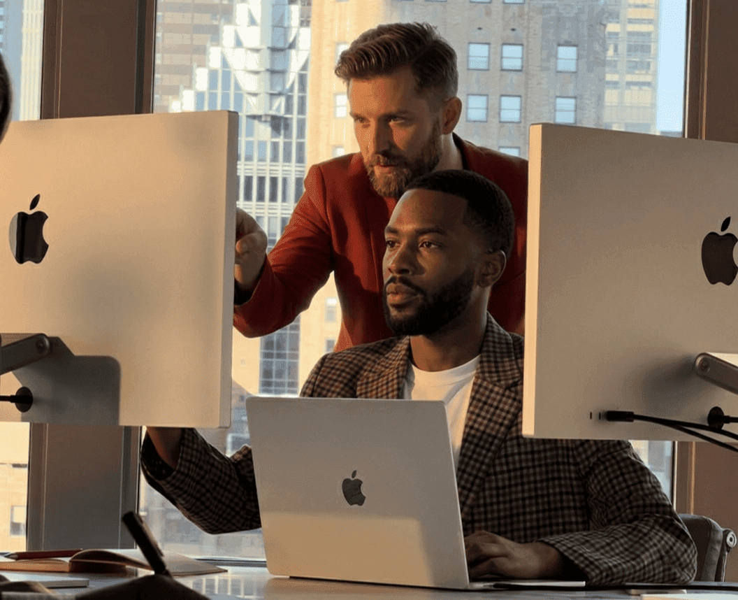 أبل تكشف عن أقوى أجهزة MacBook المحمولة لعام 2026 4 أبل تطلق أقوى أجهزة MacBook المحمولة لعام 2026