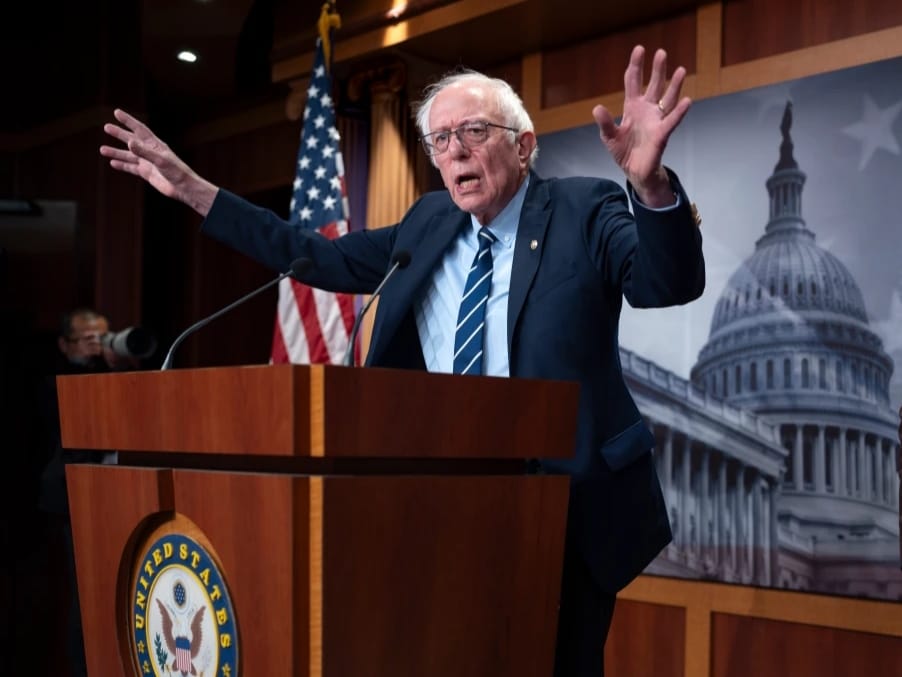 مشروع قانون يدعو إلى وقف بناء مراكز بيانات الذكاء الاصطناعي في الولايات المتحدة