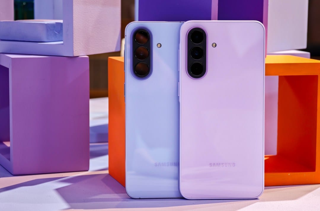 سامسونج تعزز الفئة المتوسطة بهاتفي Galaxy A57 وA37 مع ذكاء اصطناعي مطوّر 2 سامسونج تعزز الفئة المتوسطة بهاتفي Galaxy A57 وA37 مع ميزات ذكاء اصطناعي مبتكرة