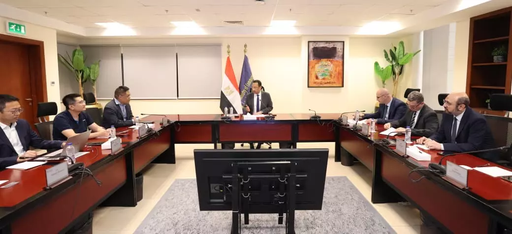 تشغيل تجريبي لأول مصنع لـ«هونر» خارج الصين في مصر بطاقة 3 ملايين جهاز سنوياً 