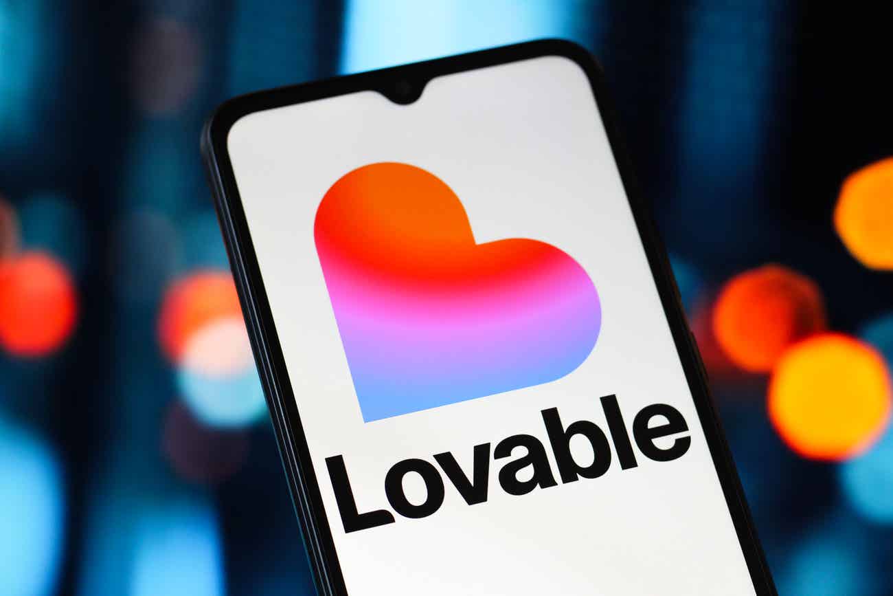 تنافس أداة أنثروبيك الجديدة منصة وLovable التي تعتمد على التصميم عبر المحادثة