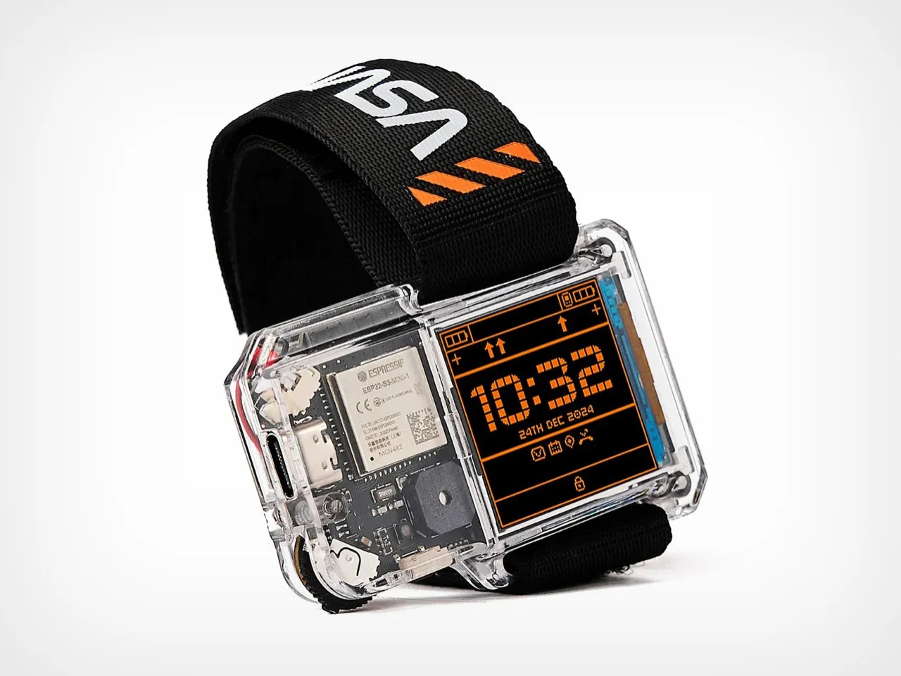 تزامناً مع رحلة أرتميس الفضائية: إطلاق ساعة «Artemis 2.0» التعليمية لصغار المبرمجين 2 تزامناً مع رحلة أرتميس الفضائية: إطلاق ساعة «Artemis 2.0» التعليمية لصغار المبرمجين